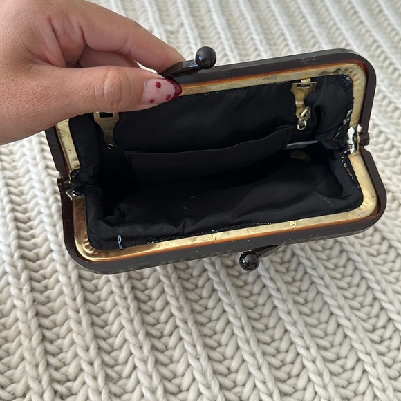 Vintage tapestry clutch - Picture 2 of 3